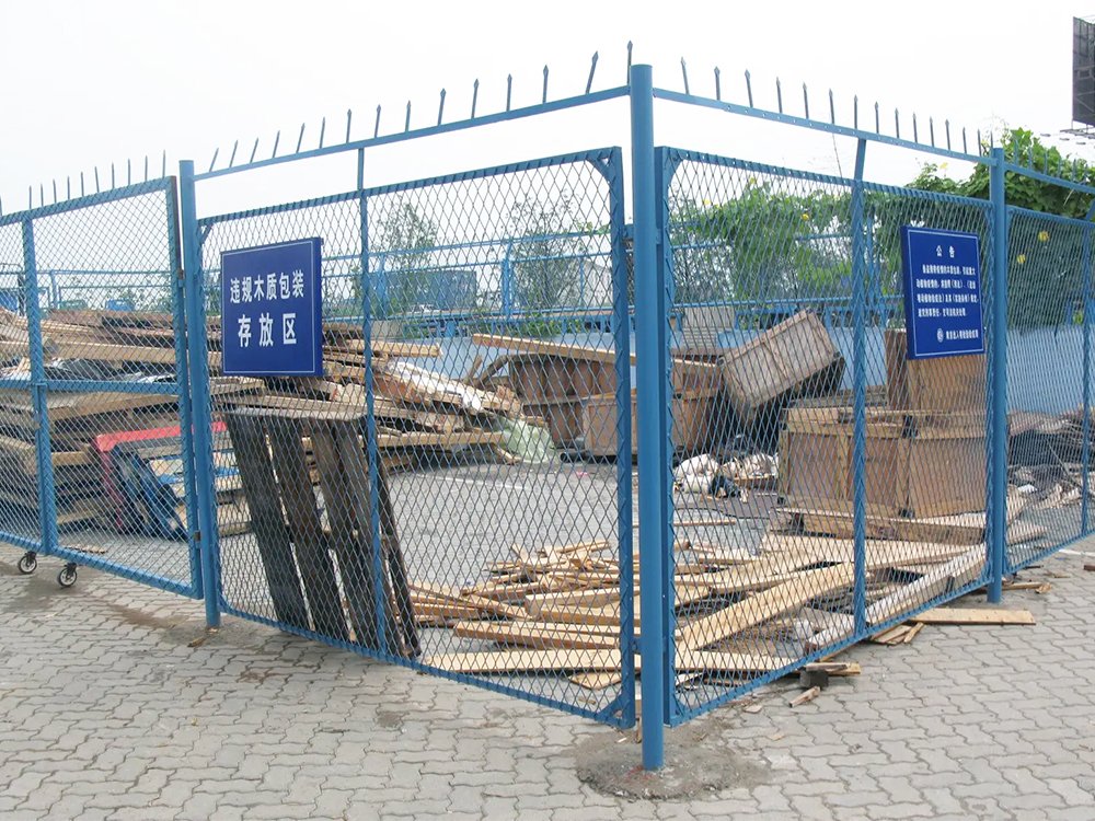 钢板网护栏 钢板网护栏